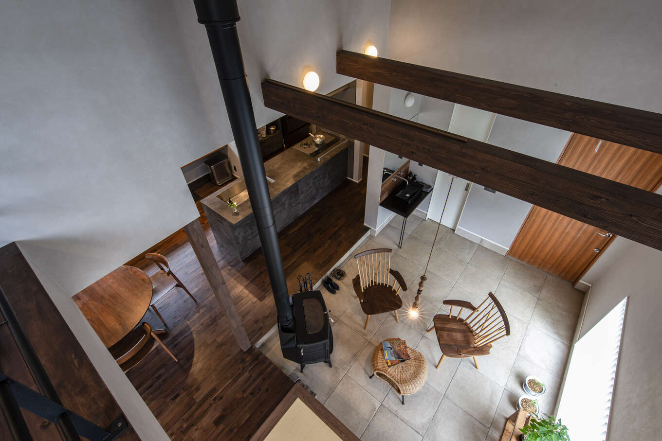 土間リビングと薪ストーブの平屋(建築事例)| 注文住宅なら株式会社アールプラスDM